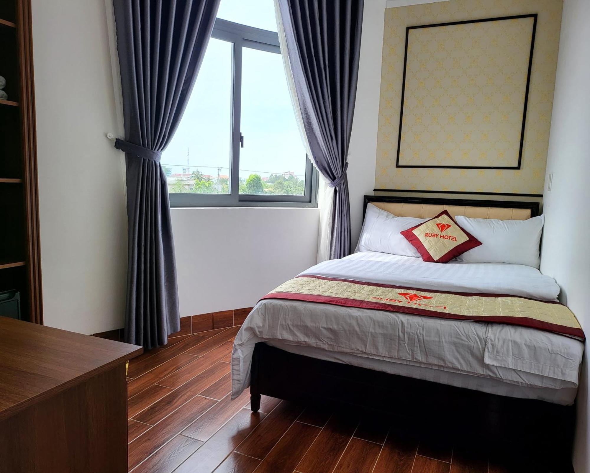 Ruby Hotel Vĩnh Long Habitación foto